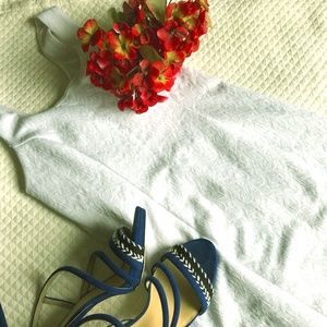 RePosh- Guess Body Con Dress